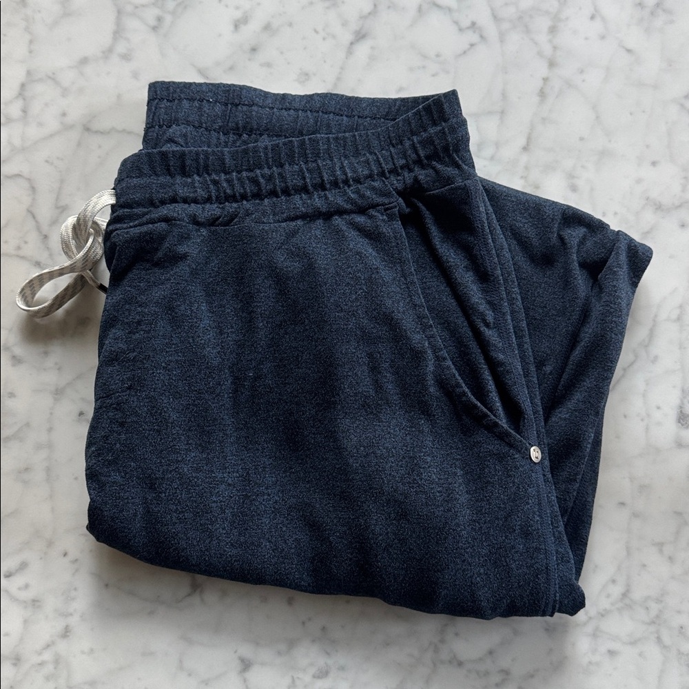 Vuori Men’s Heather Blue Joggers XL
